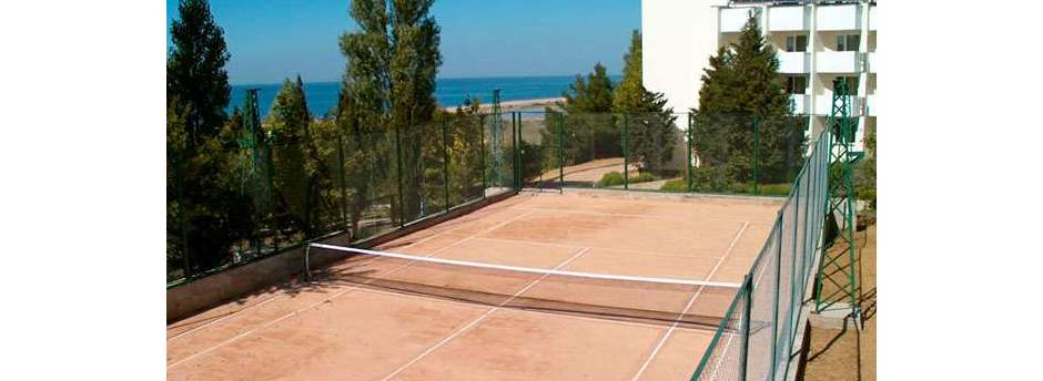 Теннисный корт